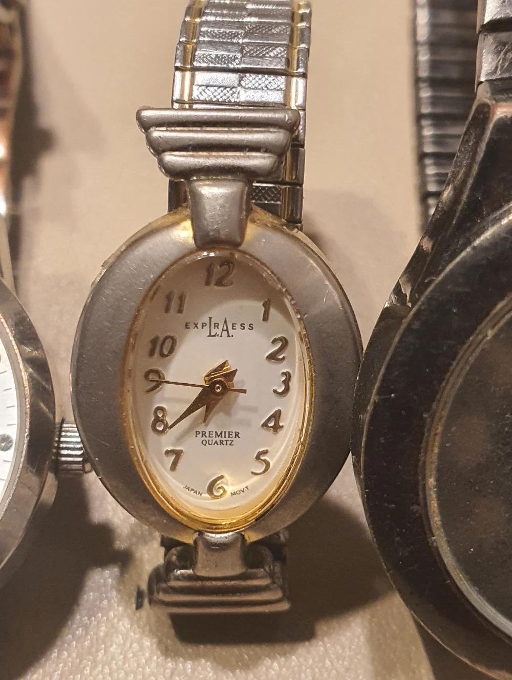 10/$20 Lot Of 4 Men & Women Watches As-Is For Parts Or Repair #2